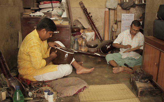 Indian Sitarmaker